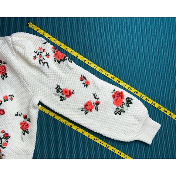 Alice + Olivia Kitty Floral Puff Sleeve Bow Tie Cardigan Sweater - Picture 14 of 17